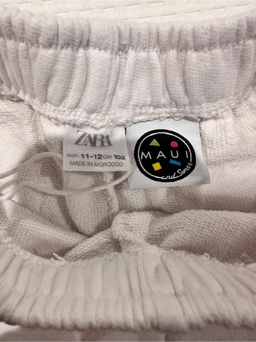 Zara t shirt size 9-10 and shorts size 11-12. White with Maui logo design